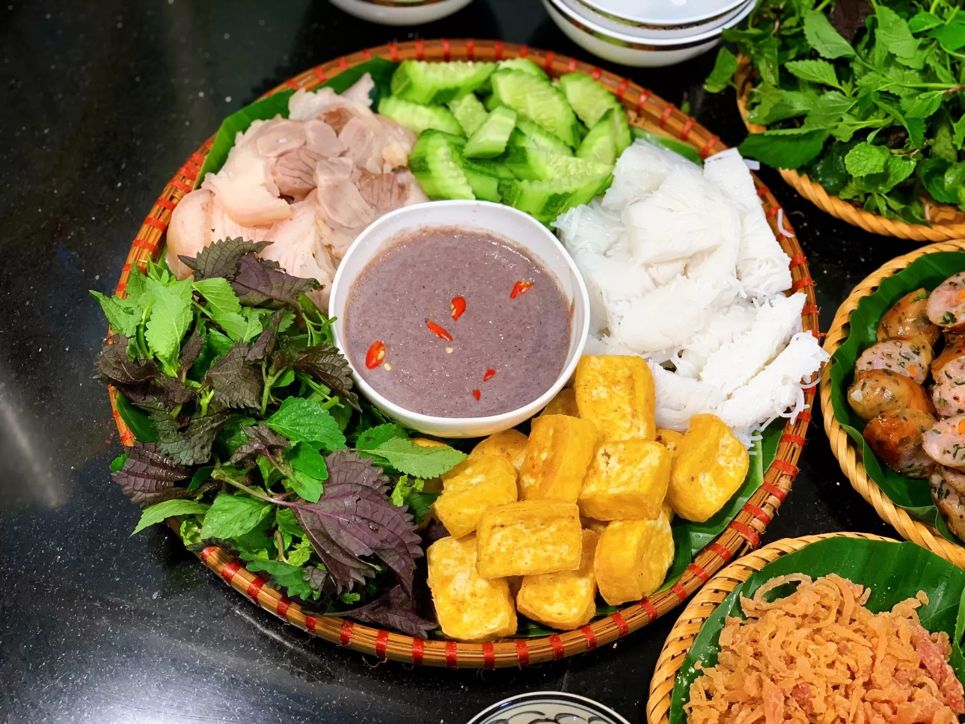 A Foodie’s Guide to Hanoi Food: Must-Try Dishes in the Capital